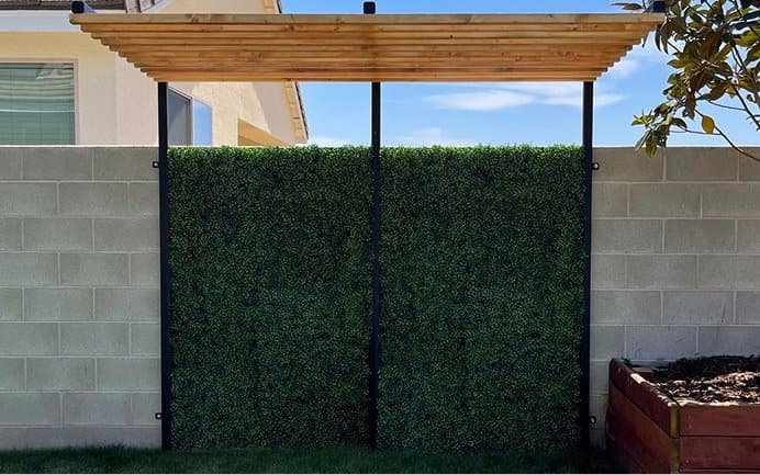 Greenery wall privacy screen